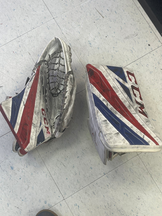 Used CCM E4.5 Junior Catcher Blocker Set