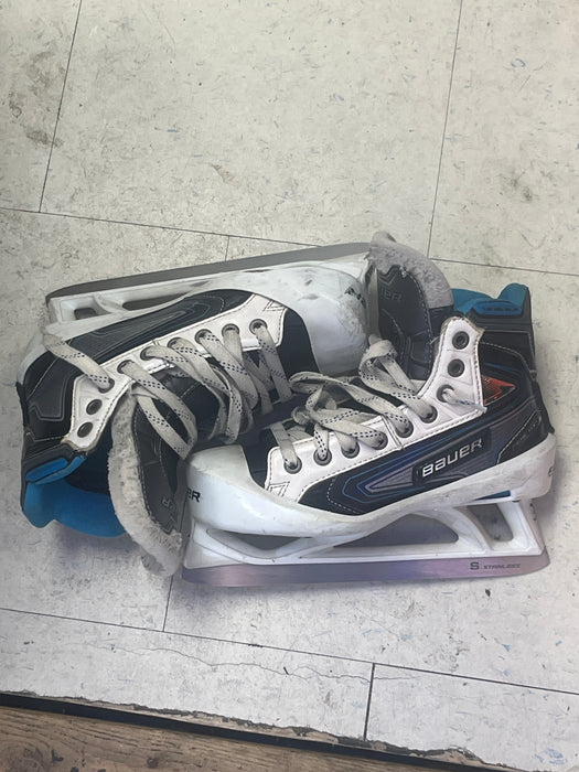 Used Bauer Reactor 9000 Size 3.5  Goal Skates