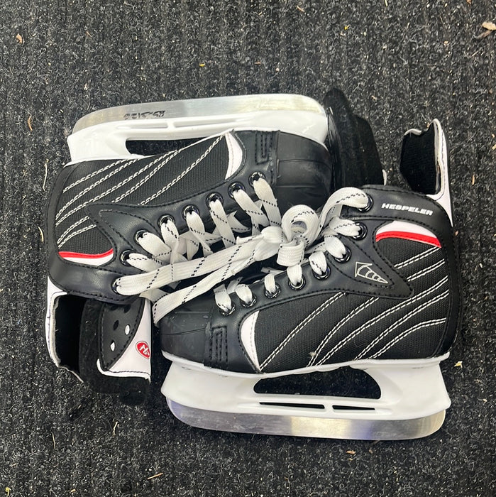 Used Hespeler Size 11 Youth Player Skates