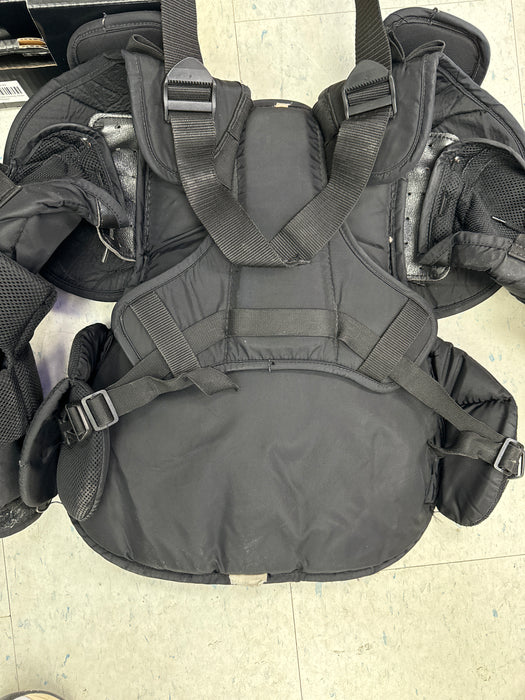 Used McKenney Pro Spec 370 Junior Medium Chest Protector