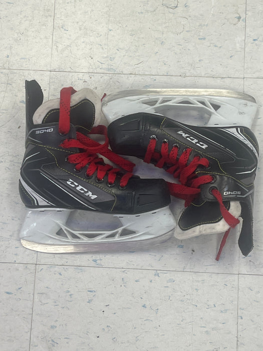 Used CCM Tacks 9040 Size 1 Skates