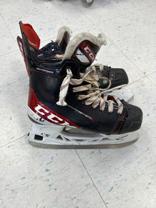 Used CCM JetSpeed FT485 Player Skates