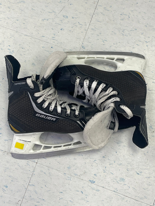 Used Bauer Supreme ONE.4 Size 2 Skates