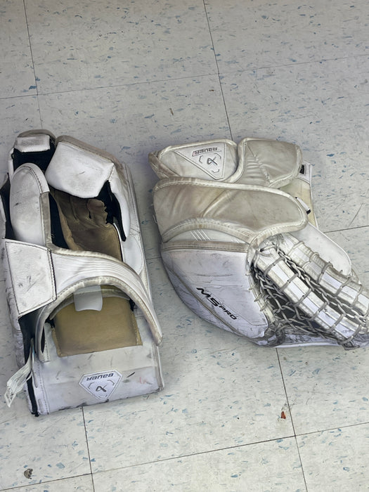 Used Bauer Supreme M5 Pro Senior Catcher Blocker Set