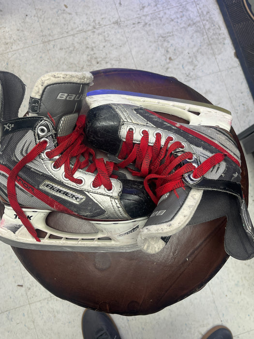 Used Bauer Vapor X3.0 Size 1 Skates