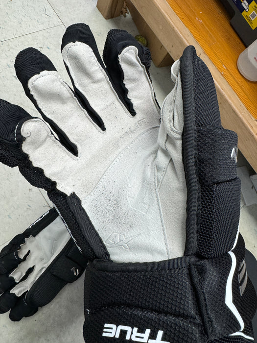 Demo True 7x3 Player Gloves Senior 13"