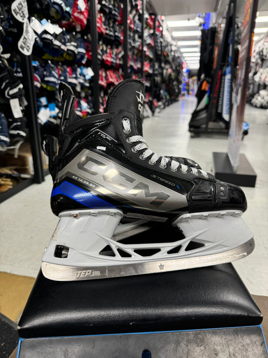 Used CCM JetSpeed FT6 Pro Maple Leafs Pro Stock - John Tavares - Size 9.75 Skates