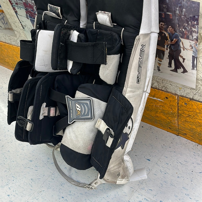 Used Brian’s Net Zero 25+1” Goalie Pads