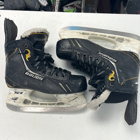 New Bauer Supreme S160 Hockey Skates Size 2.5