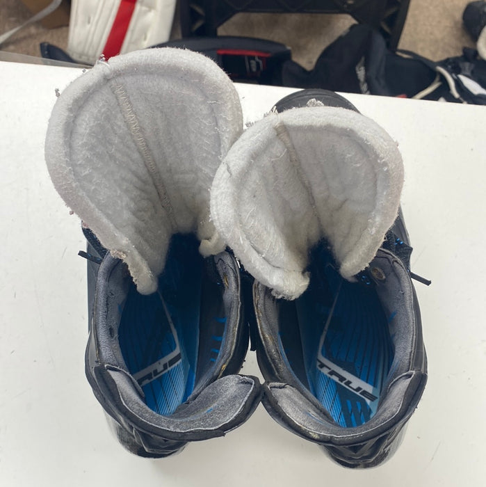 Used True Size 8 Skates