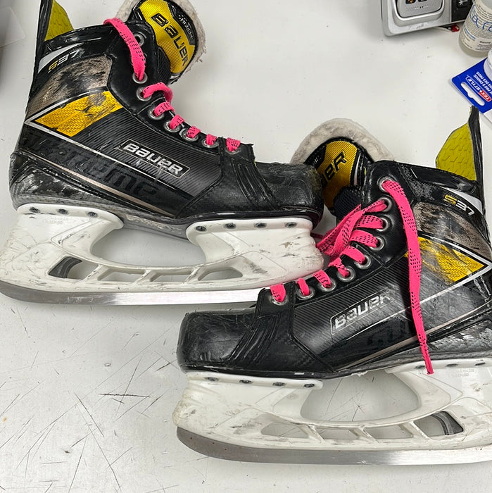 Used Bauer Supreme S37 5.5D Player Skates