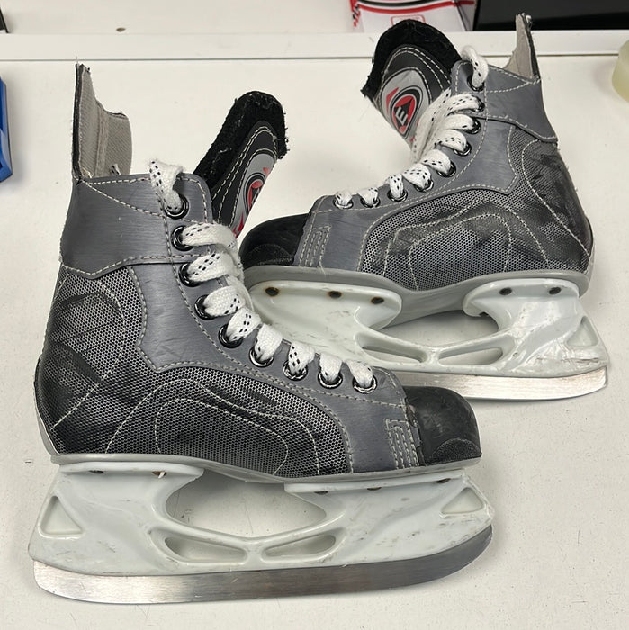 Used Easton Synergy Magnum 1 Skate