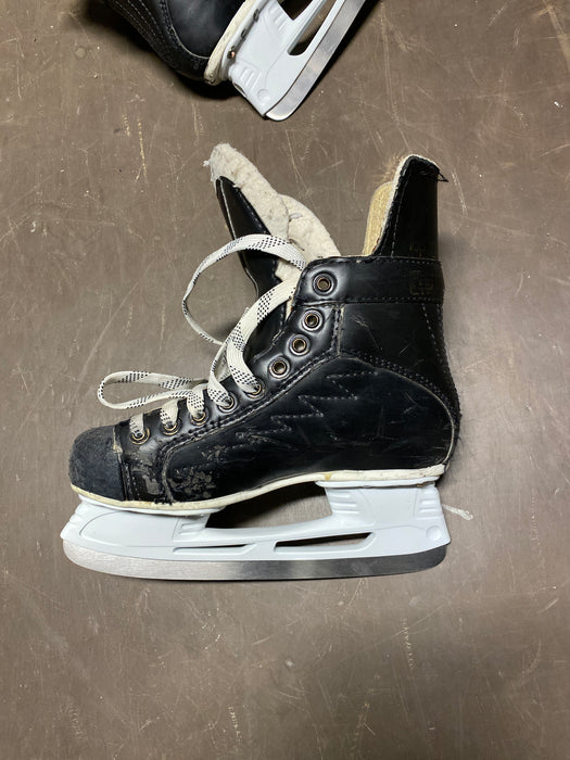 Used Graf Supra 705 3D Player Skates