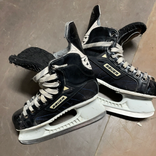 Used Bauer Supreme 1000 2EE Skates