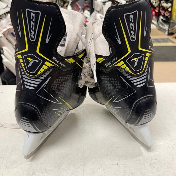 Used CCM Tacks 2092 9D Youth Skates