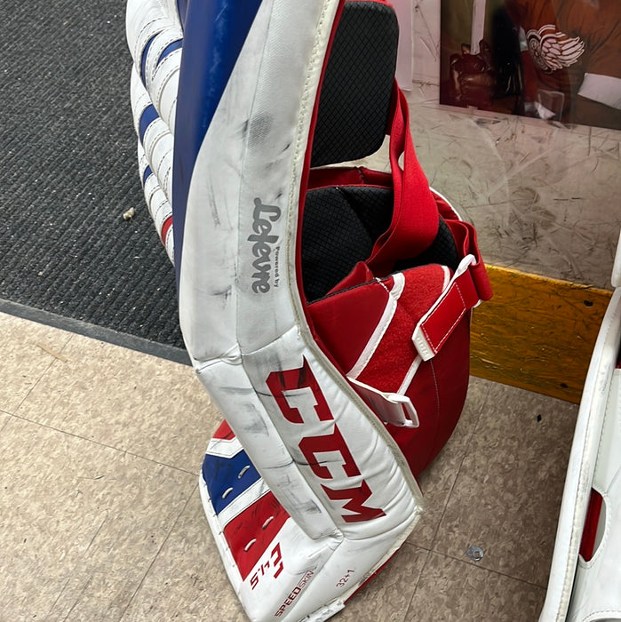 Used CCM E4.5 32+1 Goalie Pads