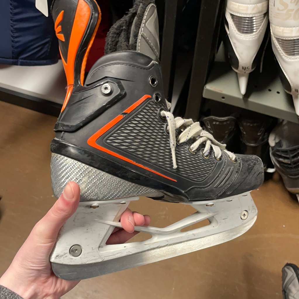 Used Easton Mako 4.5D Player Skates – Crow's Sports