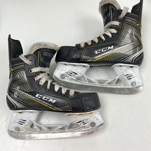 Used Easton Mako 4.5D Player Skates – Crow's Sports