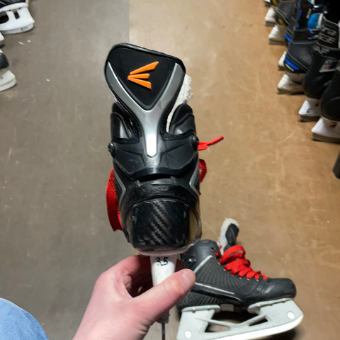 Used Easton Mako 4.5D Player Skates – Crow's Sports