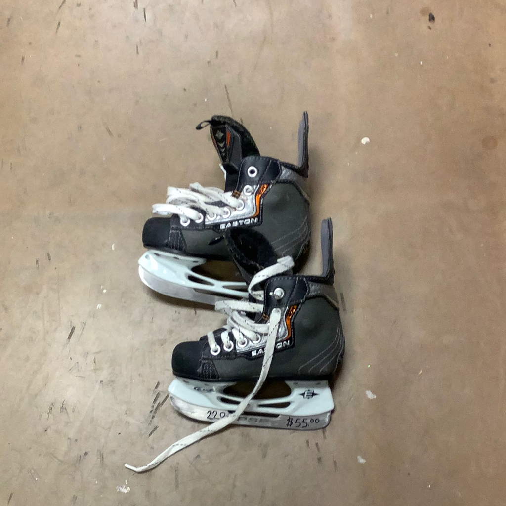 Easton Synergy EQ50 Player Skates Junior – Crow's Sports