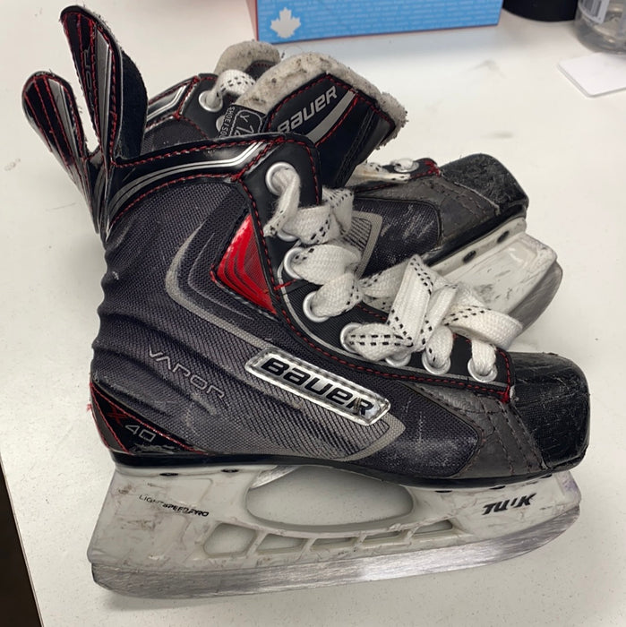 Used Bauer Vapor Skates Y12D