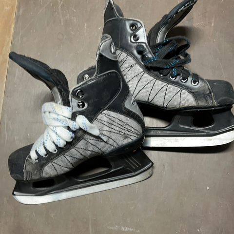 Used Easton Ultra Lite 3.5D Player Skates – Crow's Sports