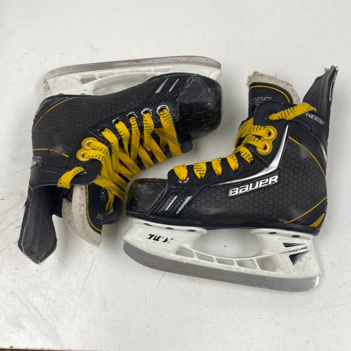 Used Bauer Supreme One.6 10.5 Youth Skates