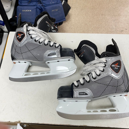 Used CCM Vector 3.0 13.5D Youth Skates