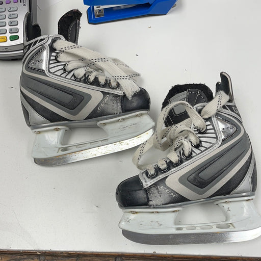 Used CCM 02 8D Youth Player Skates