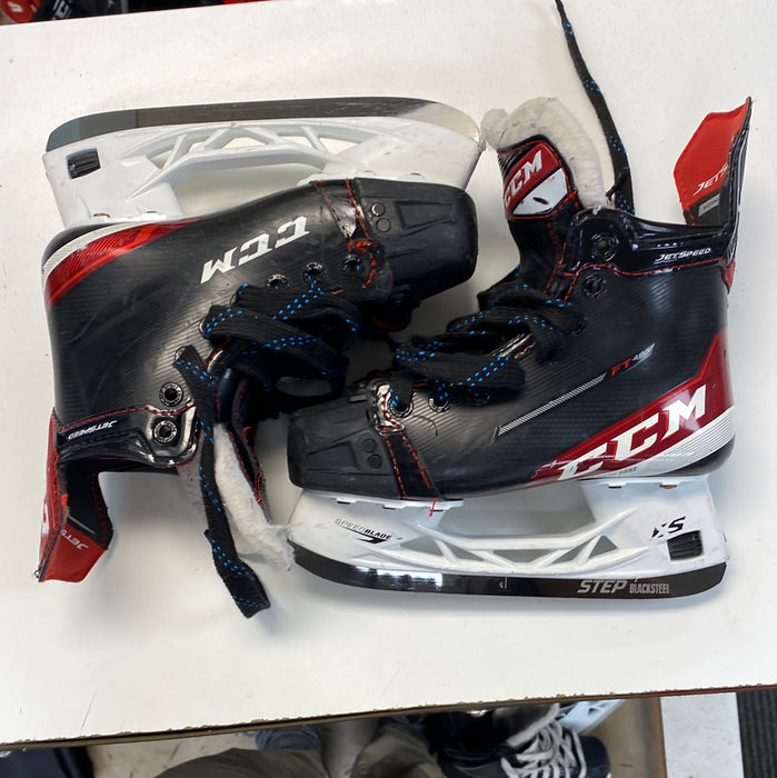 Used CCM JetSpeed FT485 2.5 Skates