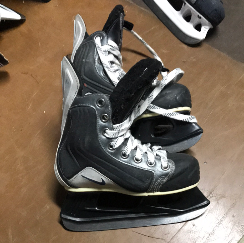 Nike quest 5 ice hockey skates online