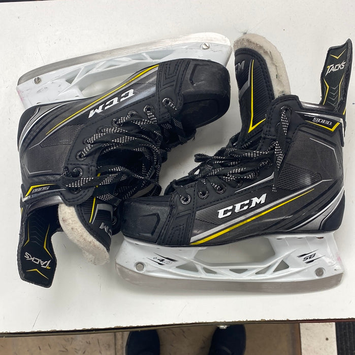 Used CCM Tacks 9080 5D Skates