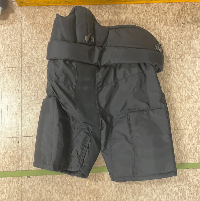 Used McKenney Junior Large Player Pants